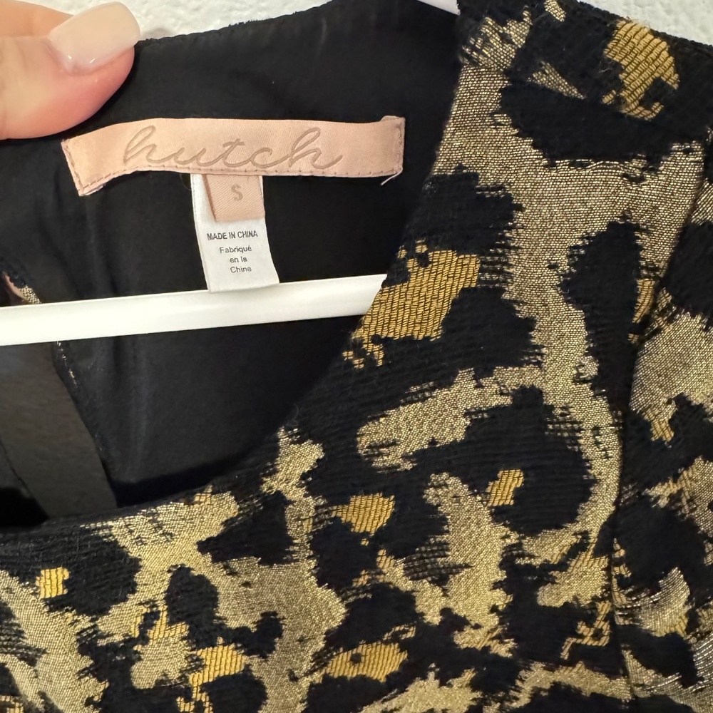 Leopard/Cheetah Print Ribboned Top - Picture 4 of 5